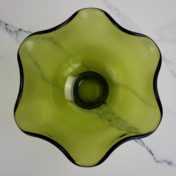 Vtg Avocado Green Tulip Rim Glass Bowl - Picture 8 of 15